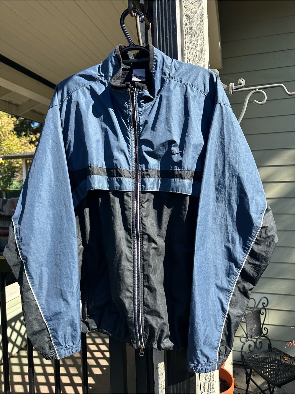 Men's Vintage Nike Blue and Black Windbreaker Jacket Size Large